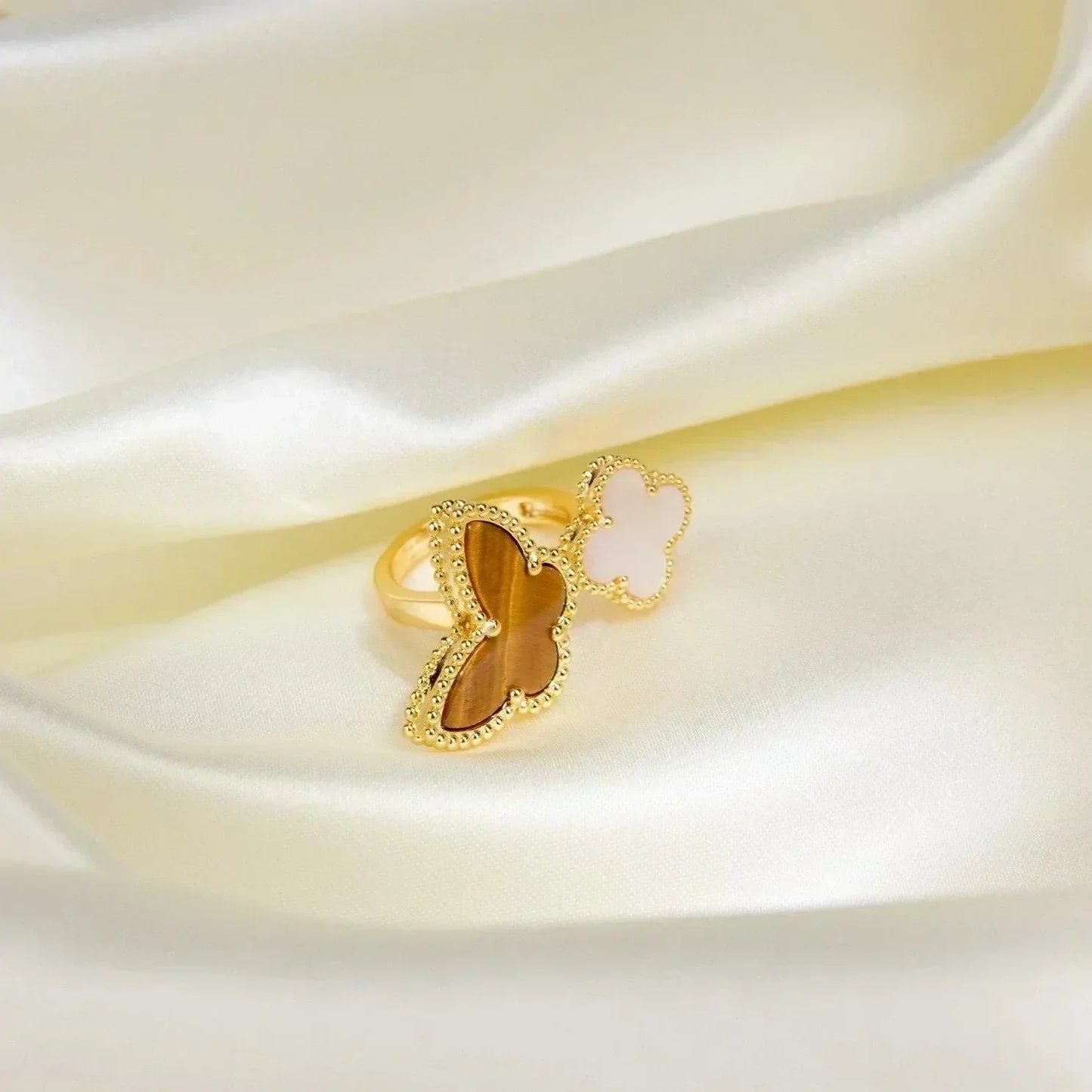 [Mystic Crown]LUCKY BETWEEN THE FINGER RING
