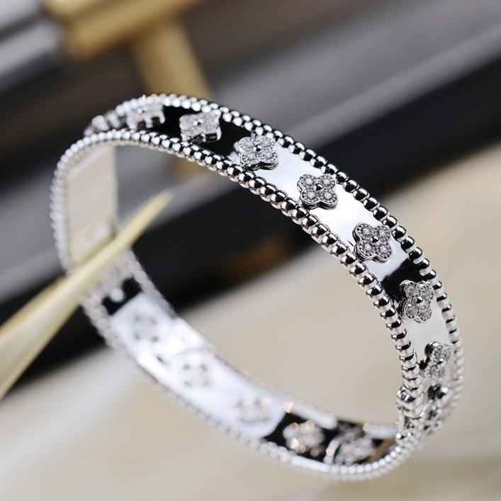 [Mystic Crown]CLOVER BRACELET 8MM DIAMONDS