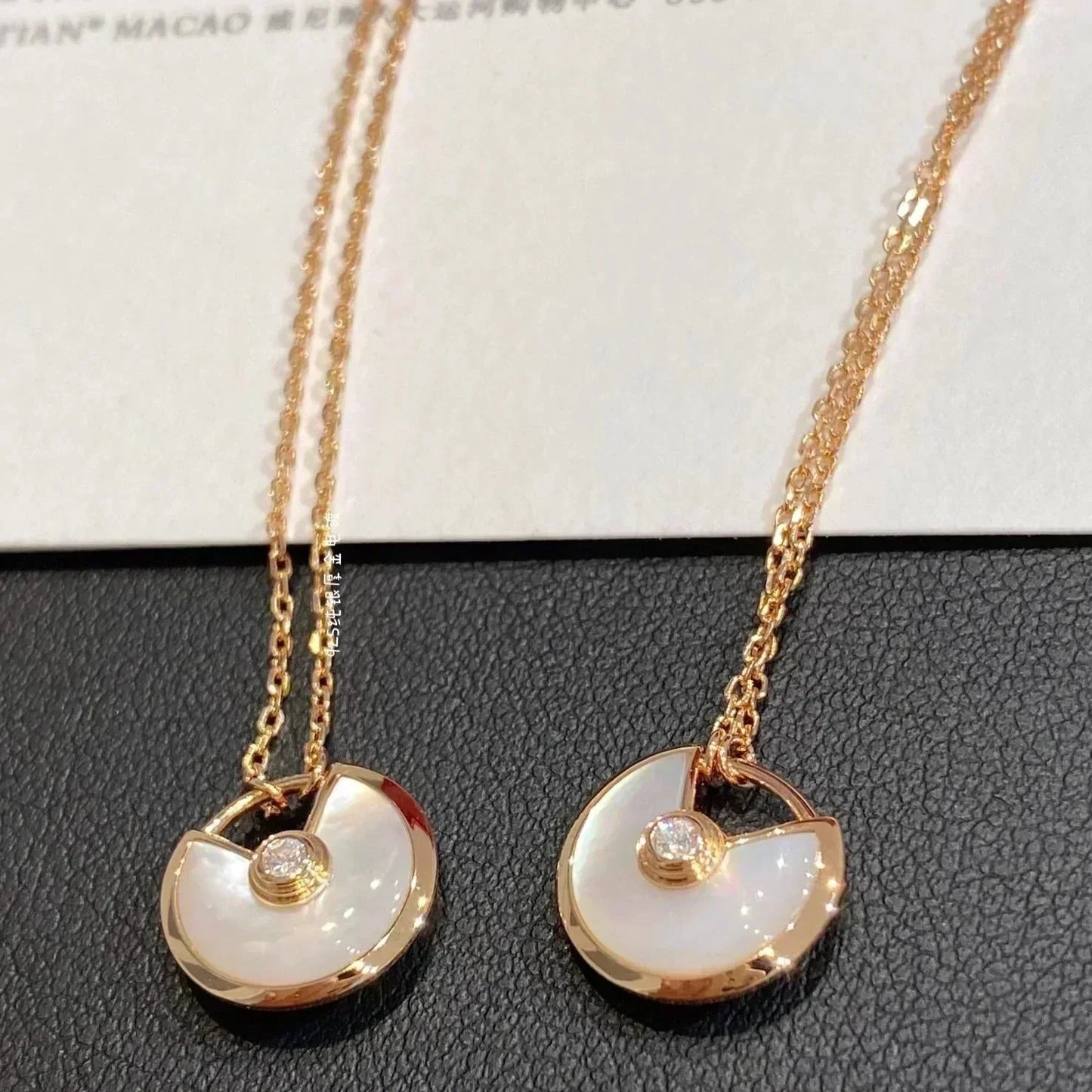 [Mystic Crown]AMULETTE ROSE GOLD MOP NECKLACE