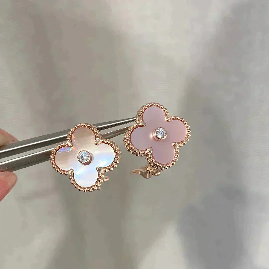 [Mystic Crown]CLOVER MEDIUM 1 MOTIFS  PINK MOP DIAMOND EARRINGS