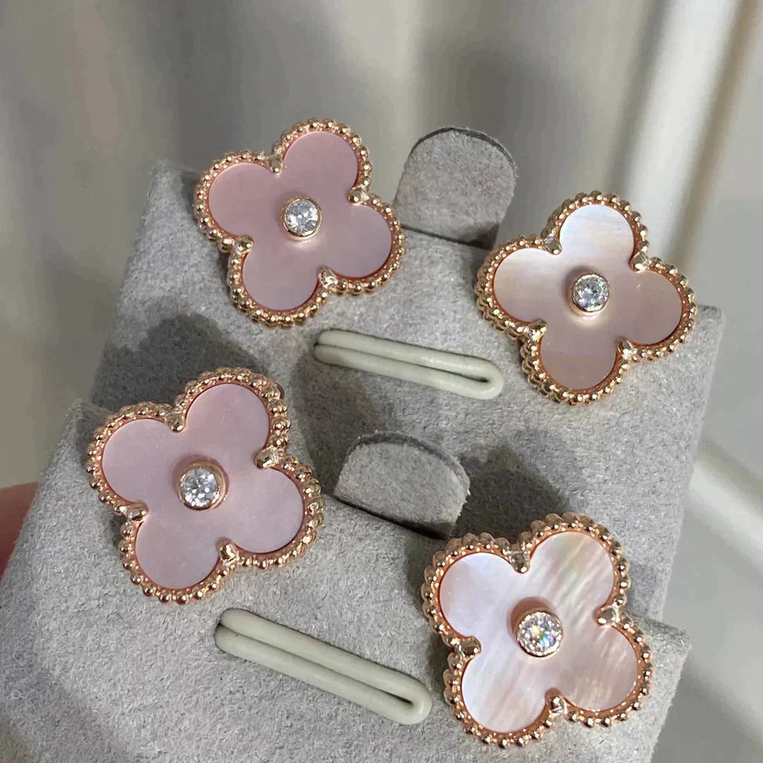 [Mystic Crown]CLOVER MEDIUM 1 MOTIFS  PINK MOP DIAMOND EARRINGS