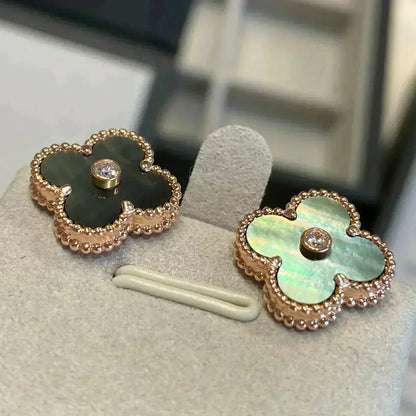 [Mystic Crown]CLOVER MEDIUM 1 MOTIFS GRAY MOP  DIAMOND EARRINGS