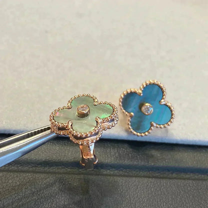 [Mystic Crown]CLOVER MEDIUM 1 MOTIFS GRAY MOP  DIAMOND EARRINGS
