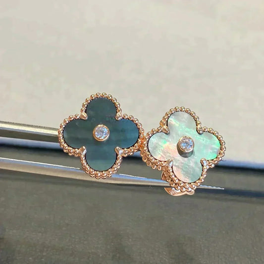 [Mystic Crown]CLOVER MEDIUM 1 MOTIFS GRAY MOP  DIAMOND EARRINGS