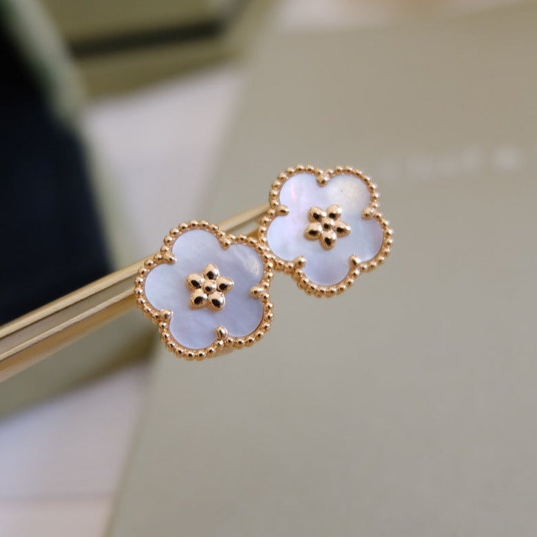 [Mystic Crown]LUCKY PINK GOLD WHITE MOP EARRINGS