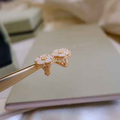 [Mystic Crown]LUCKY PINK GOLD WHITE MOP EARRINGS