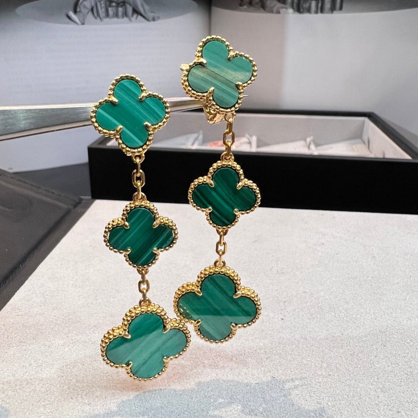 [Mystic Crown]CLOVER MALACHITE 3 MOTIFS GOLD