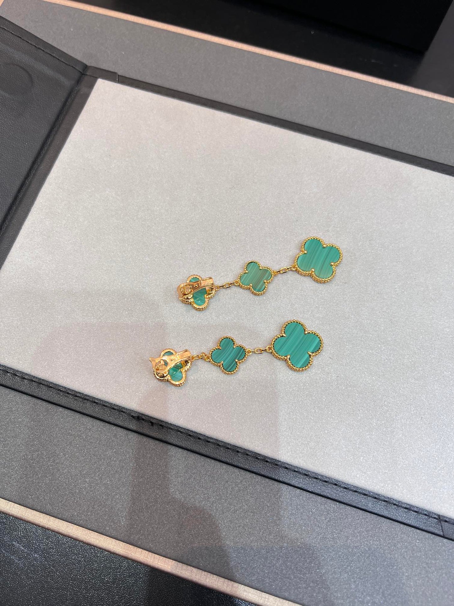 [Mystic Crown]CLOVER MALACHITE 3 MOTIFS GOLD