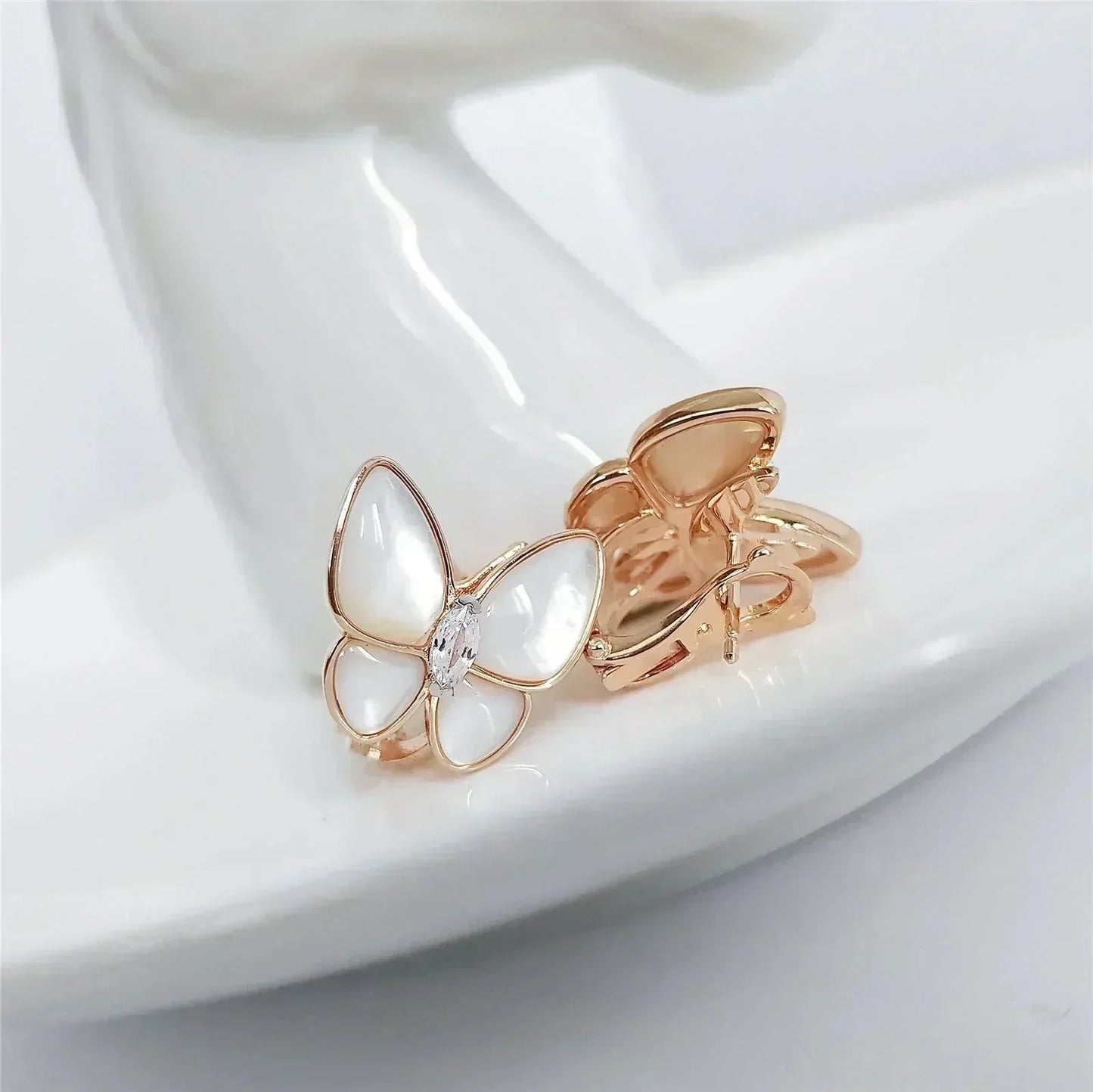 [Mystic Crown]BUTTERFLY MOP DIAMOND EARRINGS