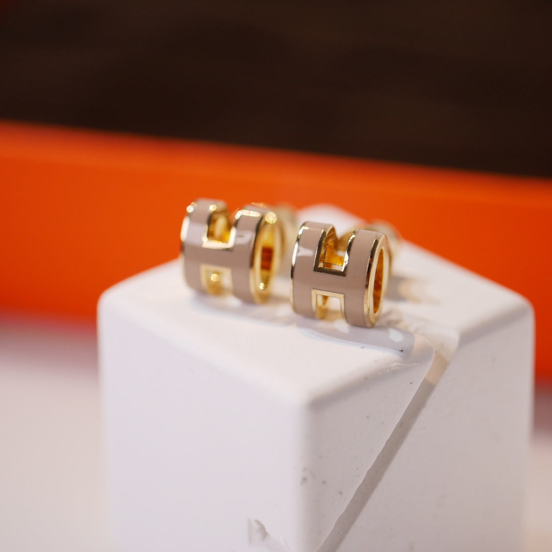 [Mystic Crown]MINI POP H GOLD EARRINGS GREY