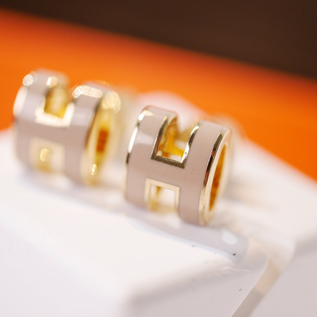 [Mystic Crown]MINI POP H GOLD EARRINGS GREY