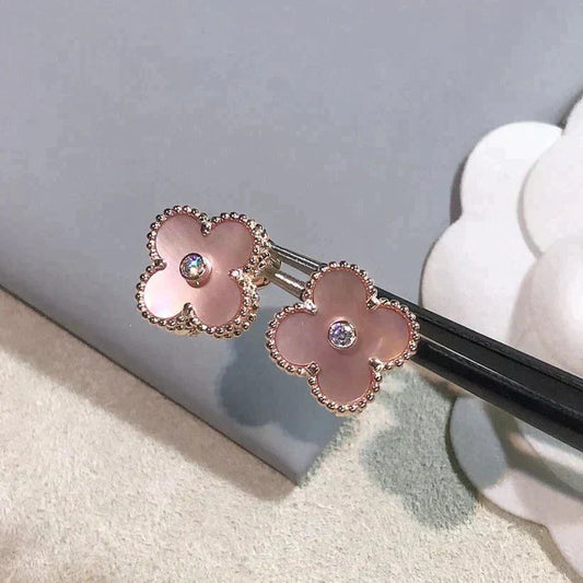 [Mystic Crown]CLOVER MEDIUM 1 MOTIFS  PINK MOP DIAMOND EARRINGS