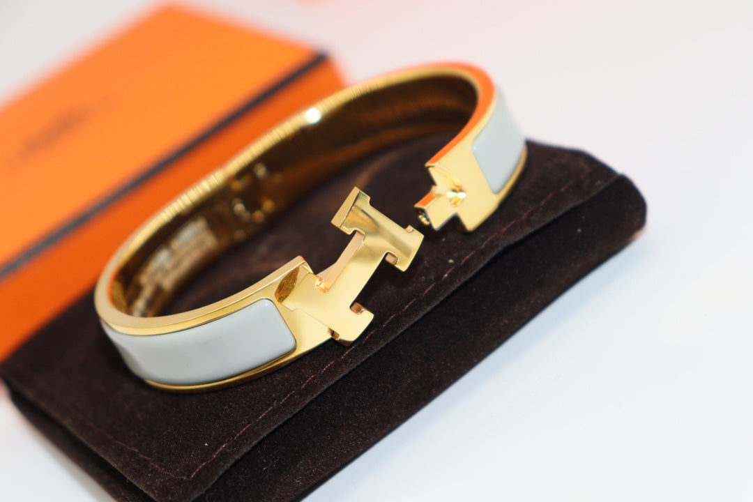 [Mystic Crown]H LIGHT BLUE BRACELET