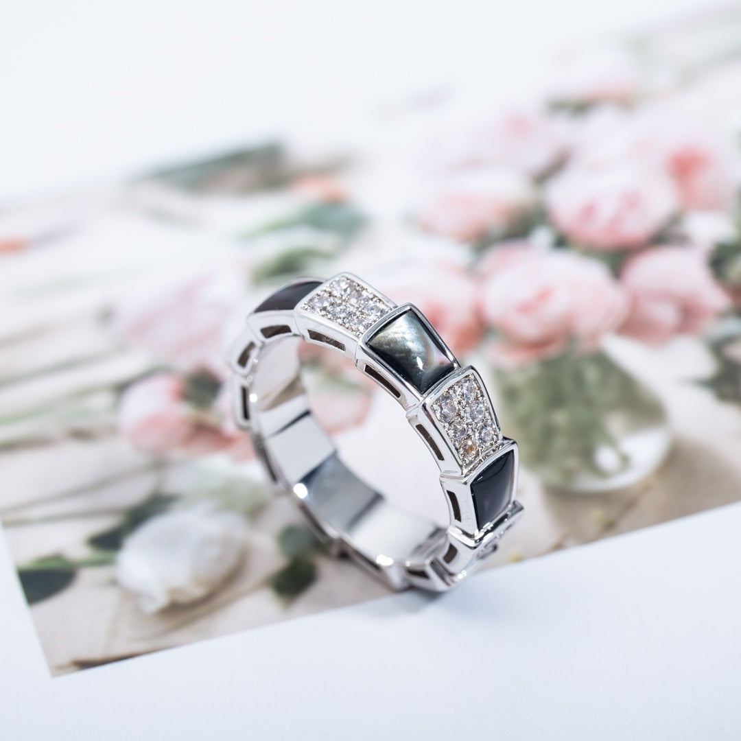 [Mystic Crown]SERPENTI RING SILVER DIAMOND BLACK MOP 4MM