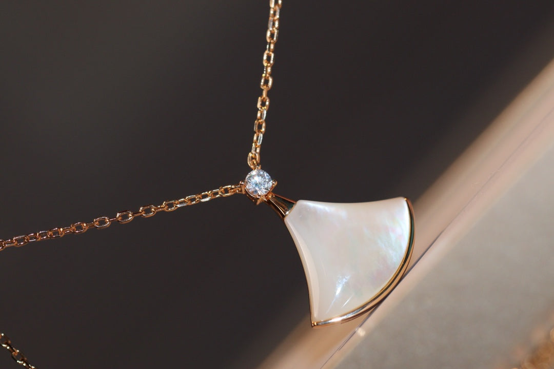 [Mystic Crown]DREAM NECKLACE WHITE MOP PINK GOLD 1 DIAMOND