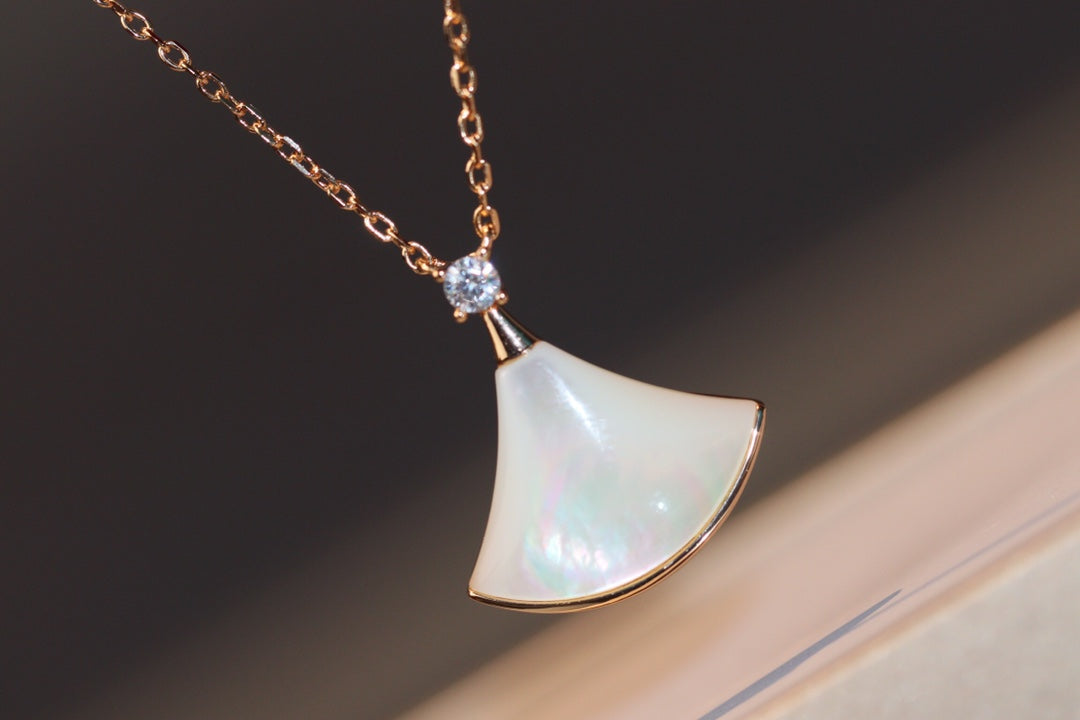 [Mystic Crown]DREAM NECKLACE WHITE MOP PINK GOLD 1 DIAMOND