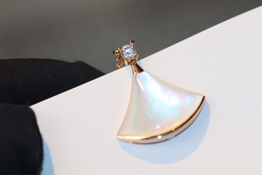 [Mystic Crown]DREAM NECKLACE WHITE MOP PINK GOLD 1 DIAMOND