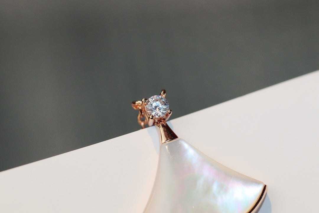 [Mystic Crown]DREAM NECKLACE WHITE MOP PINK GOLD 1 DIAMOND