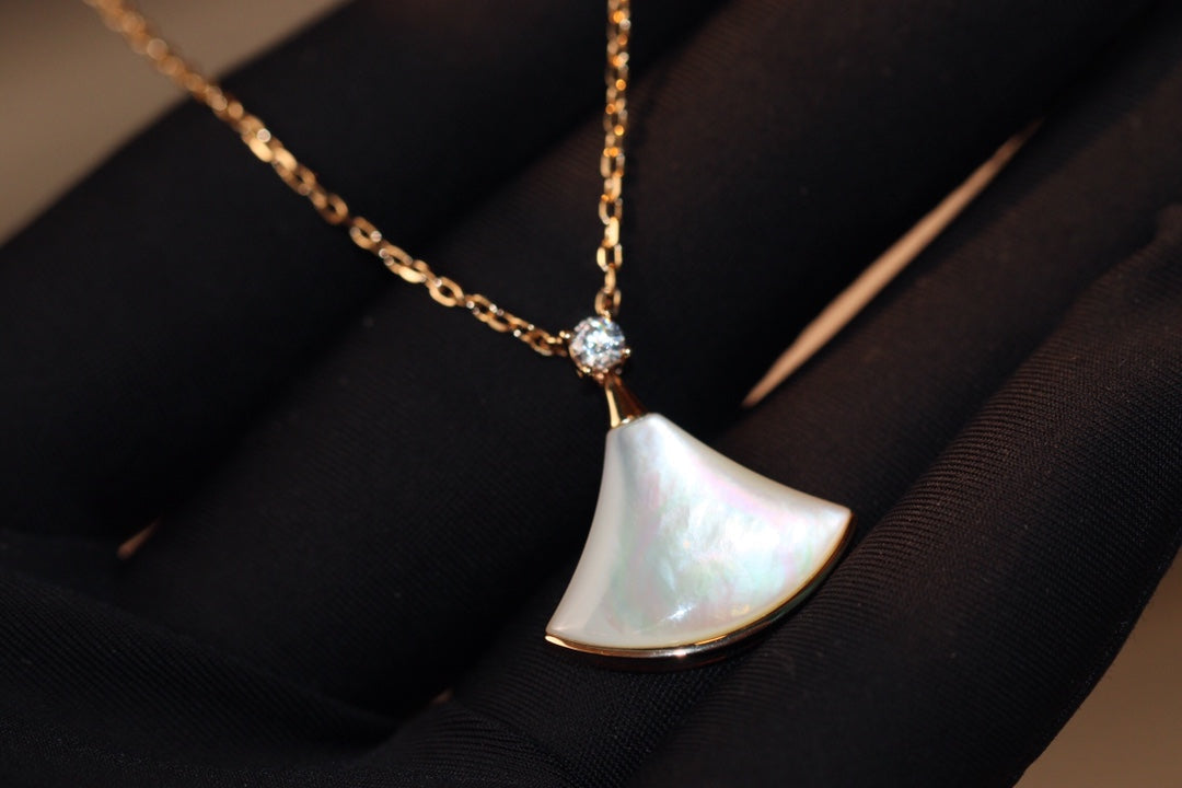 [Mystic Crown]DREAM NECKLACE WHITE MOP PINK GOLD 1 DIAMOND