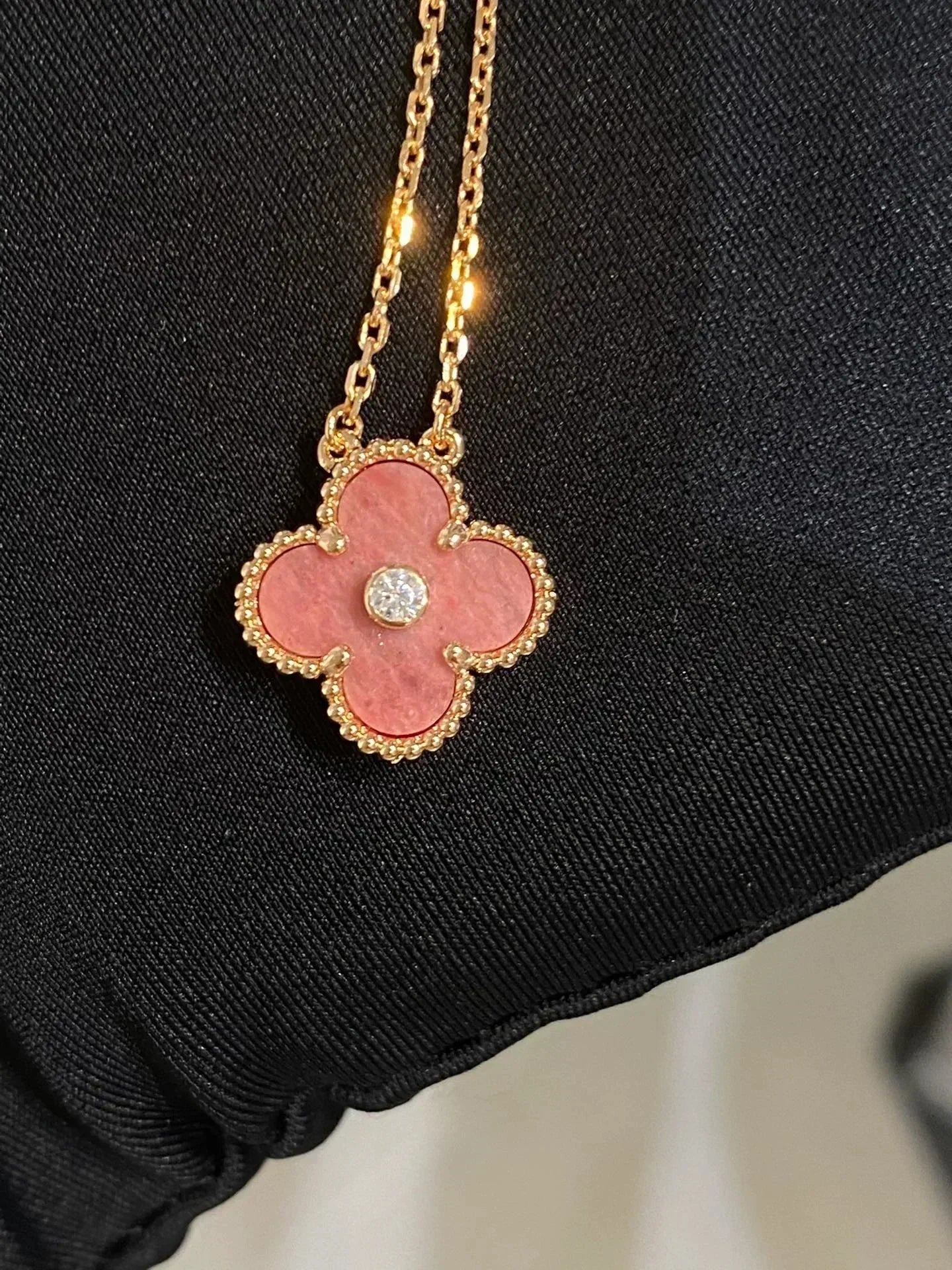 [Mystic Crown]CLOVER 15MM DIAMOND RHODONITE NECKLACE
