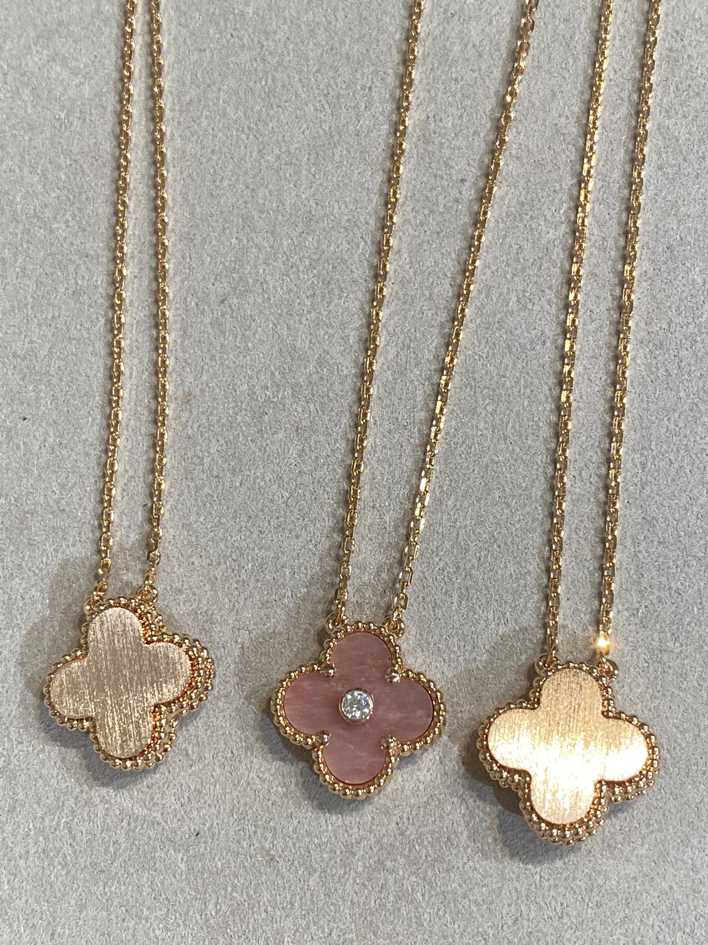 [Mystic Crown]CLOVER 15MM DIAMOND RHODONITE NECKLACE