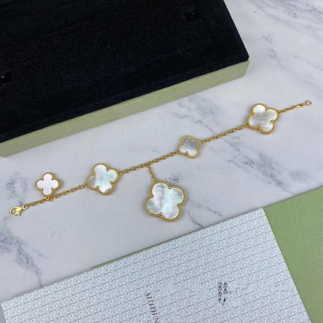 [Mystic Crown]MAGIC CLOVER MOP GOLD BRACELET 5 MOTIFS