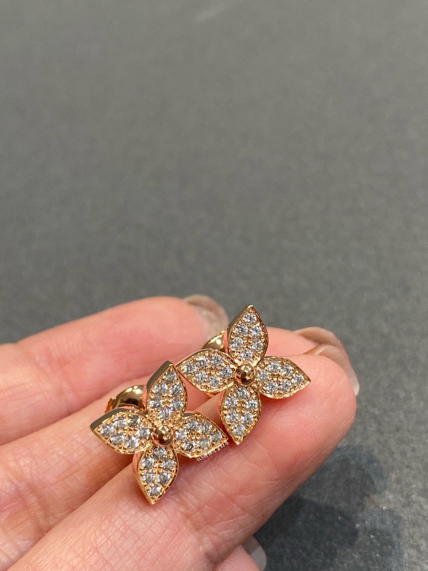 [Mystic Crown]STAR DIAMOND EARRINGS