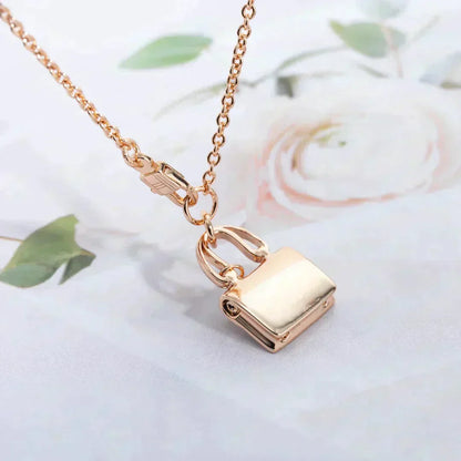 [Mystic Crown]AMULETTE PEDANT ROSE GOLD NECKLACE