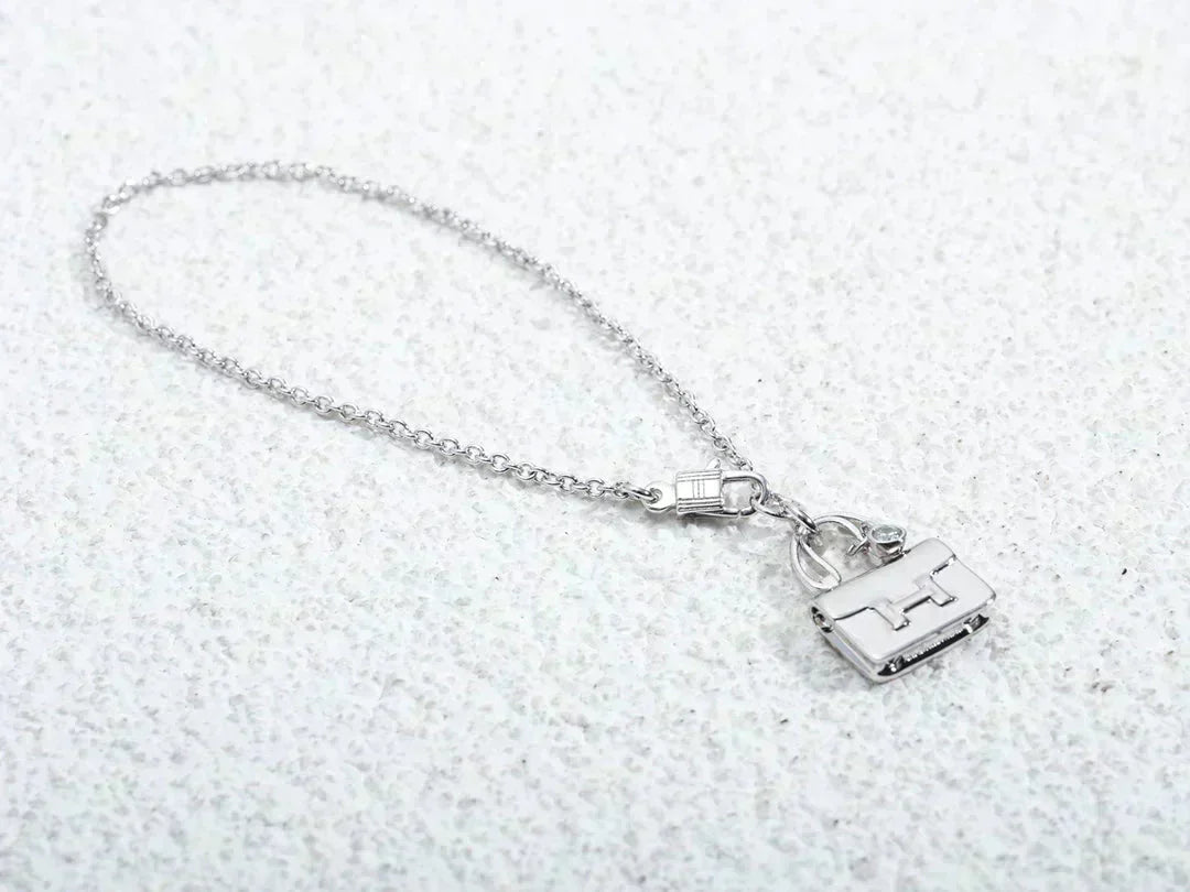 [Mystic Crown]AMULETTE PEDANT SILVER NECKLACE
