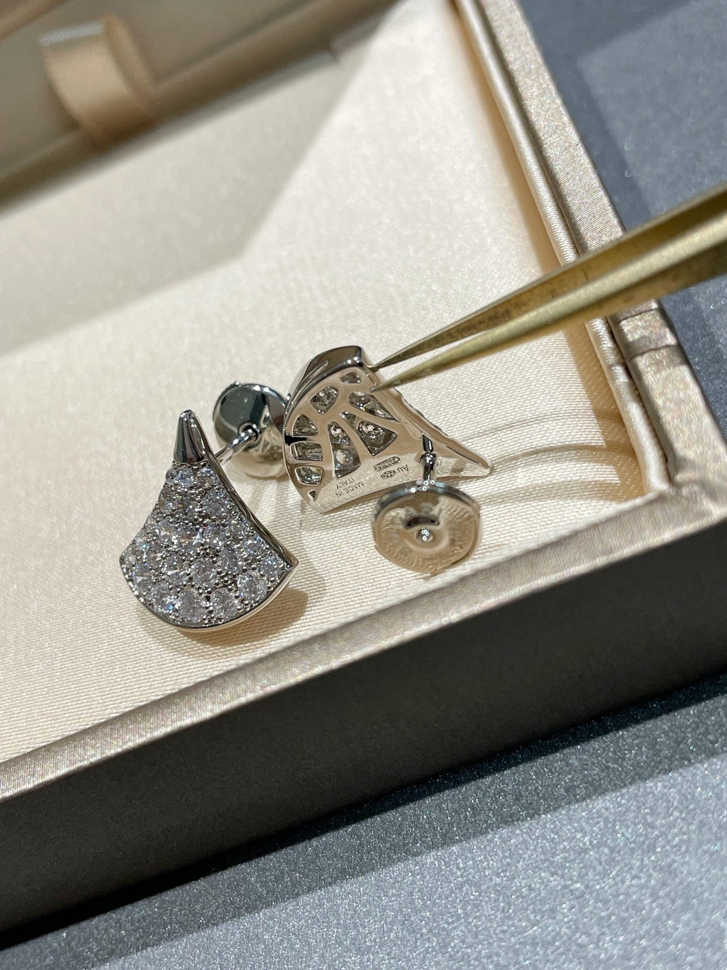 [Mystic Crown]DREAM STUD EARRINGS DIAMOND