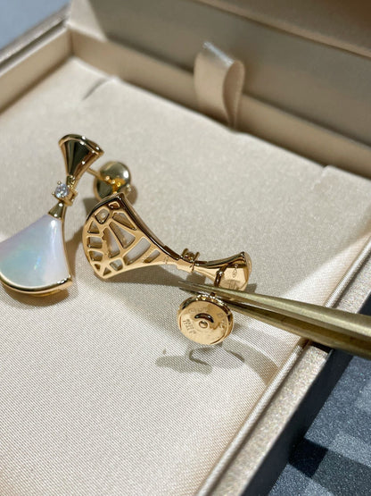 [Mystic Crown]DREAM MOP 1 DIAMOND EARRINGS
