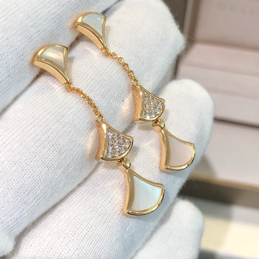 [Mystic Crown]DREAM EARRINGS 3 MOTIFS DIAMOND MOP PINK GOLD