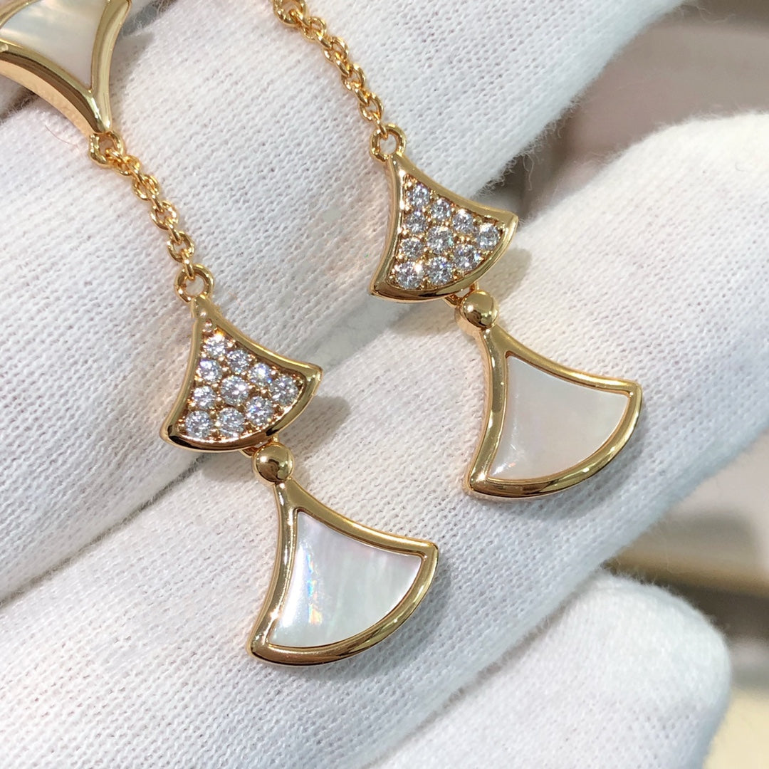 [Mystic Crown]DREAM EARRINGS 3 MOTIFS DIAMOND MOP PINK GOLD