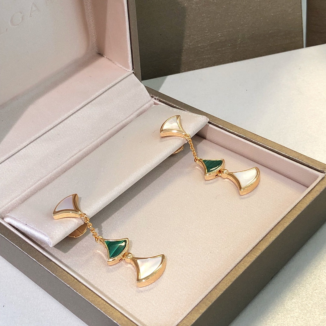 [Mystic Crown]DREAM EARRINGS 3 MOTIFS MALACHITE MOP PINK GOLD