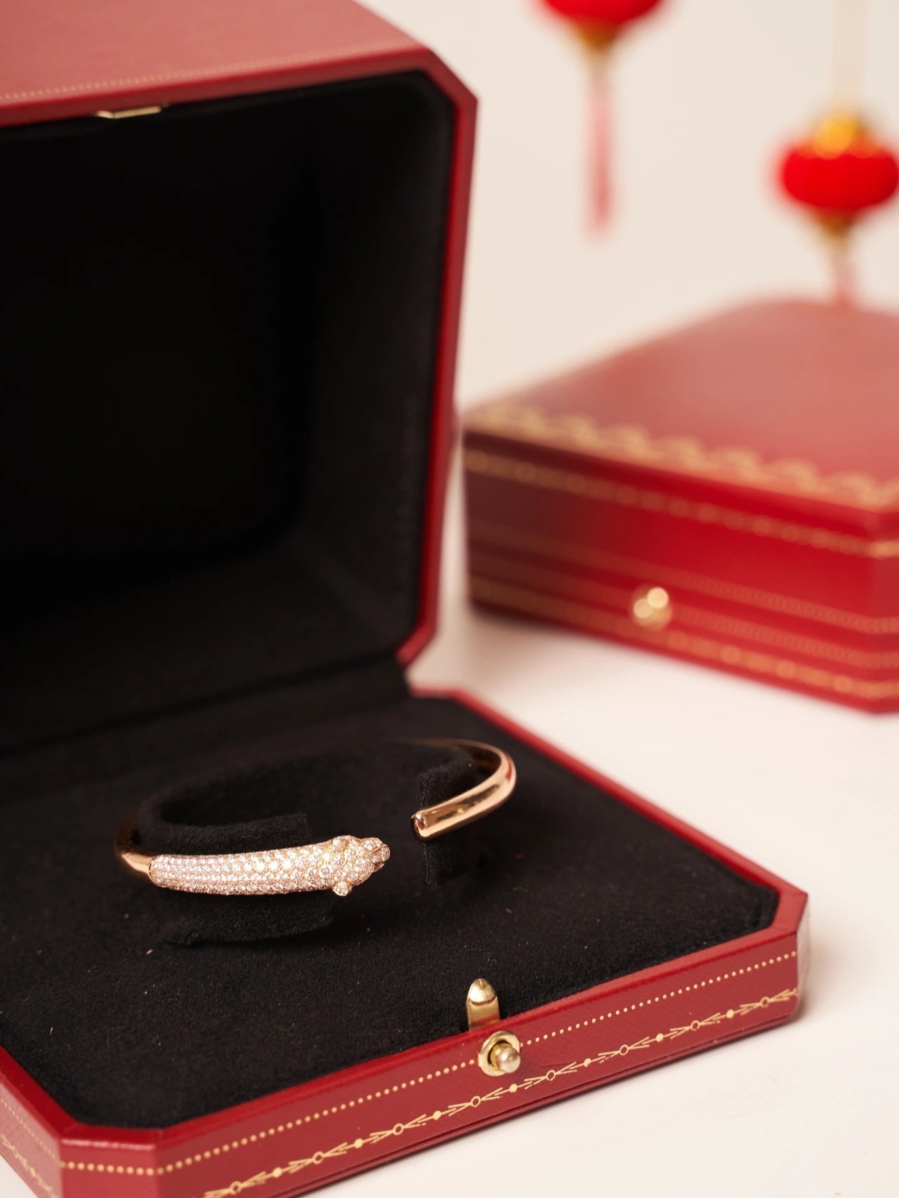 [Mystic Crown]PANTHERE ROSE GOLD DIAMOND OPEN BRACELET