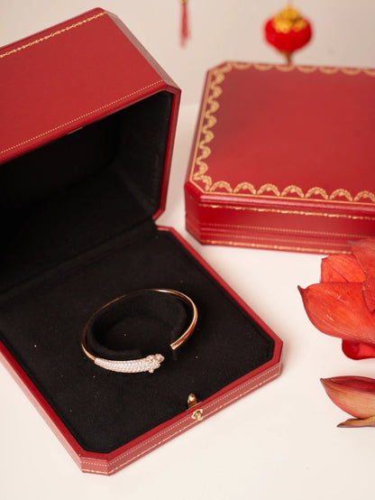 [Mystic Crown]PANTHERE ROSE GOLD DIAMOND OPEN BRACELET