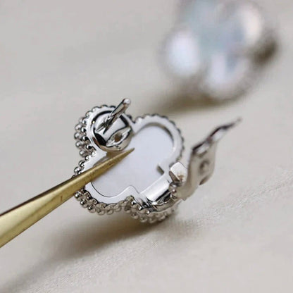 [Mystic Crown]CLOVER MEDIUM 1 MOTIFS  WHITE MOP EARRINGS SILVER