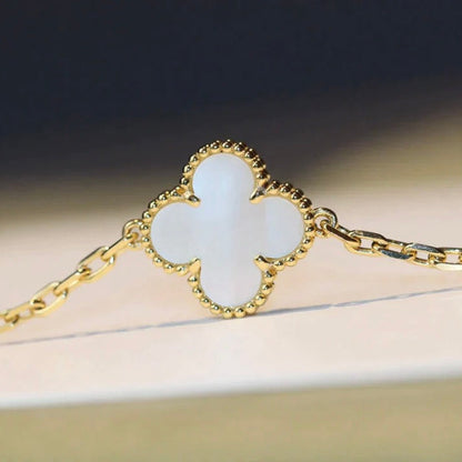 [Mystic Crown]CLOVER 20 MOTIFS WHITE MOP NECKLACE