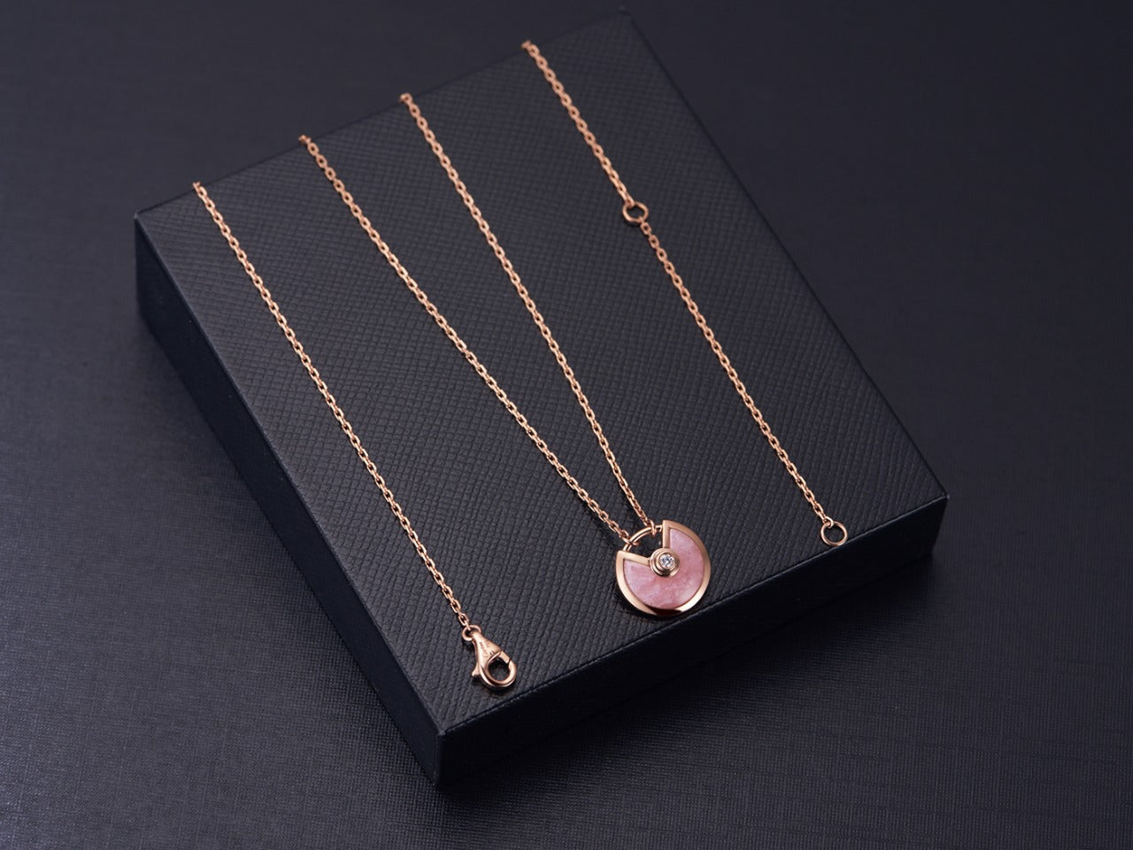 [Mystic Crown]AMULETTE ROSE GOLD PINK MOP NECKLACE