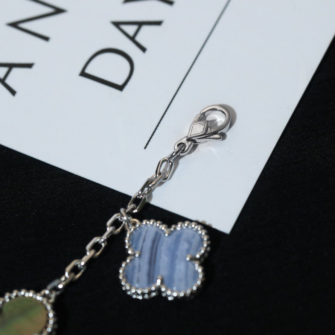 [Mystic Crown]CLOVER BRACELET 5 MOTIFS MOP CHALCEDONY SILVER