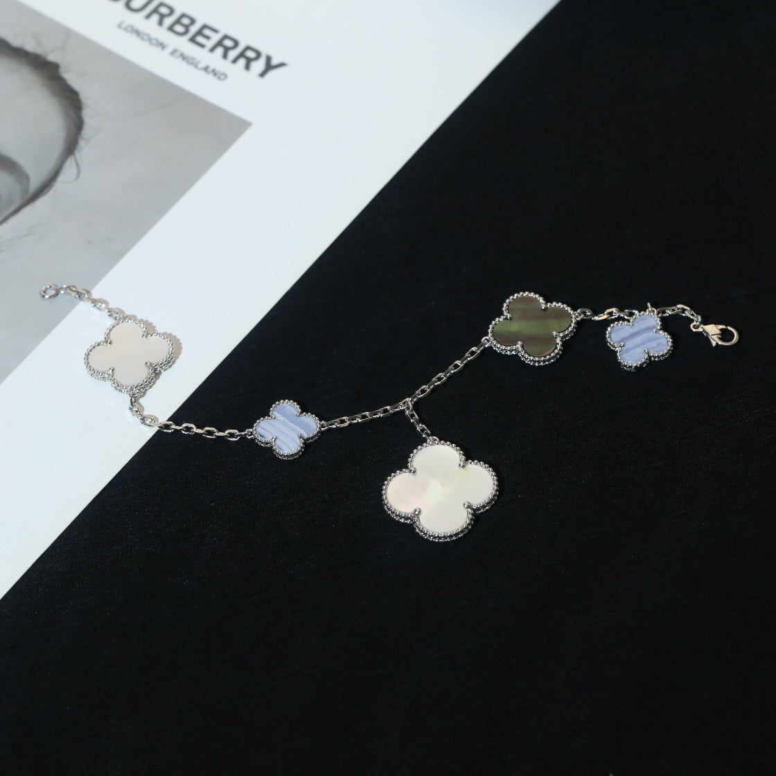 [Mystic Crown]CLOVER BRACELET 5 MOTIFS MOP CHALCEDONY SILVER
