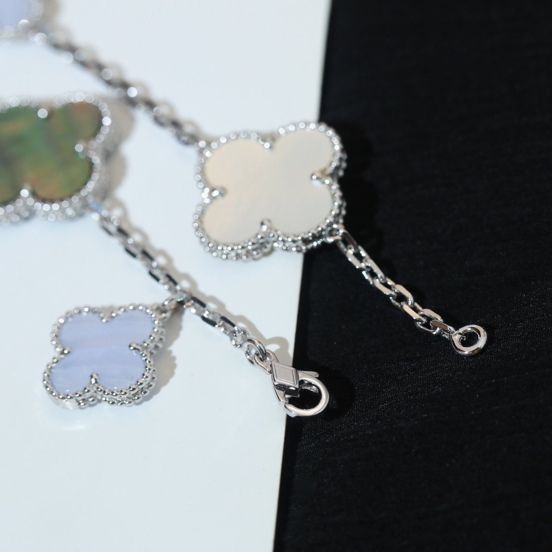 [Mystic Crown]CLOVER BRACELET 5 MOTIFS MOP CHALCEDONY SILVER