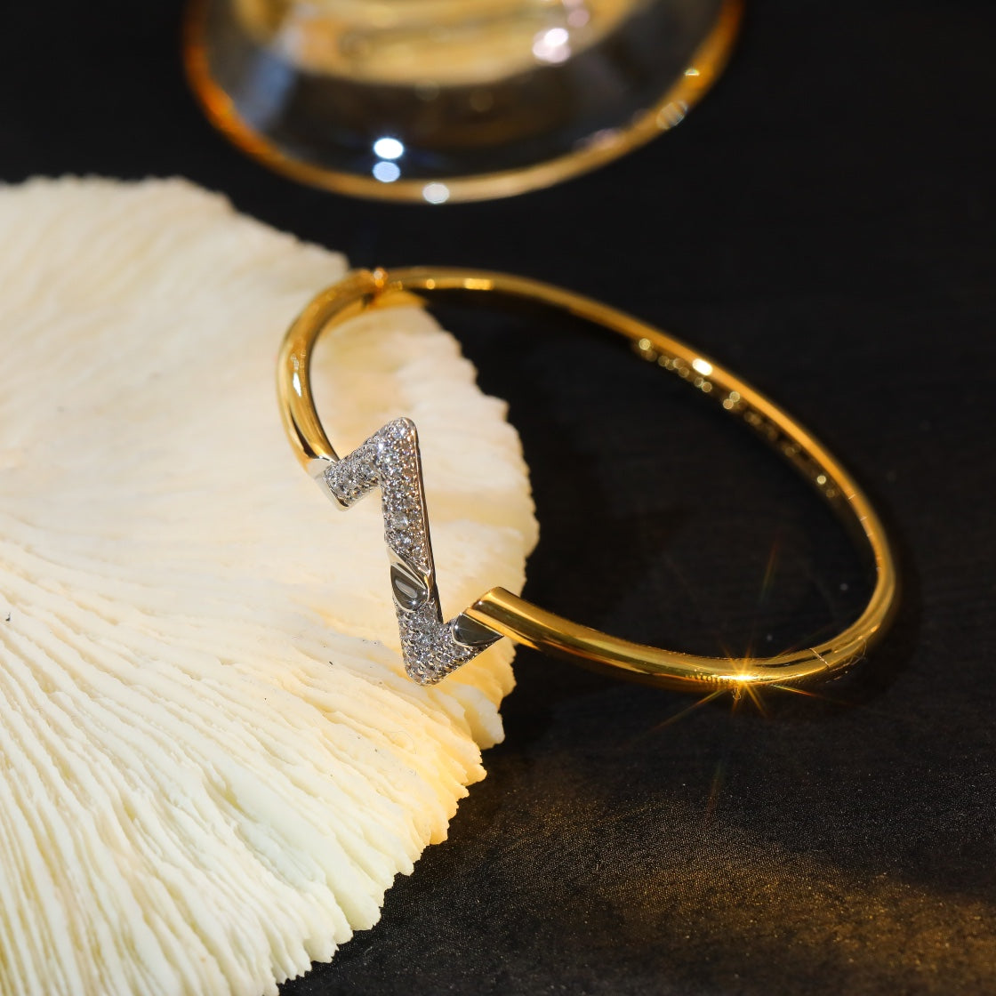 [Mystic Crown]VOLTE UPSITE DOWN GOLD DIAMOND BRACELET