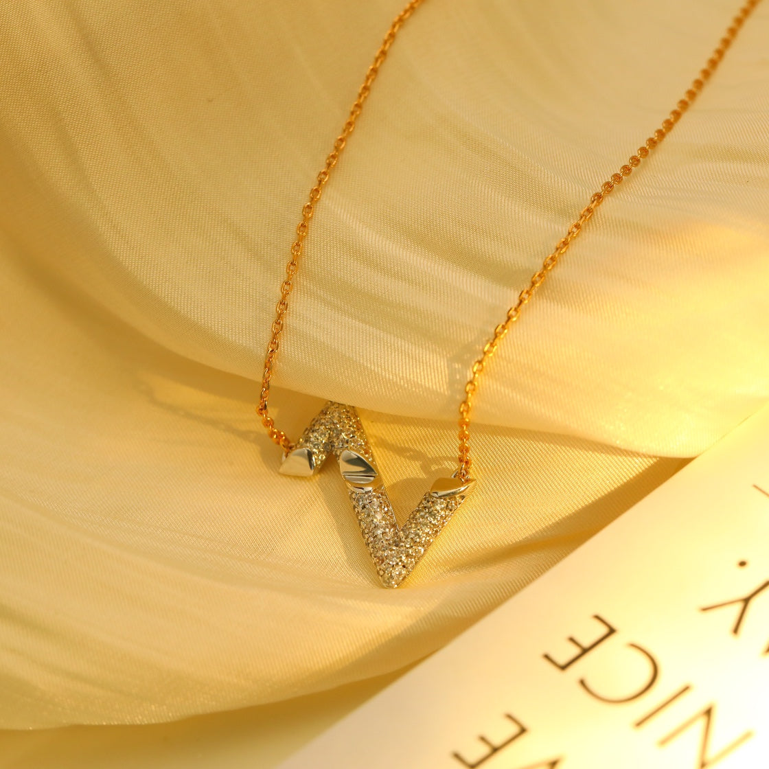 [Mystic Crown]VOLT SILVER DIAMOND PEDANT NECKLACE