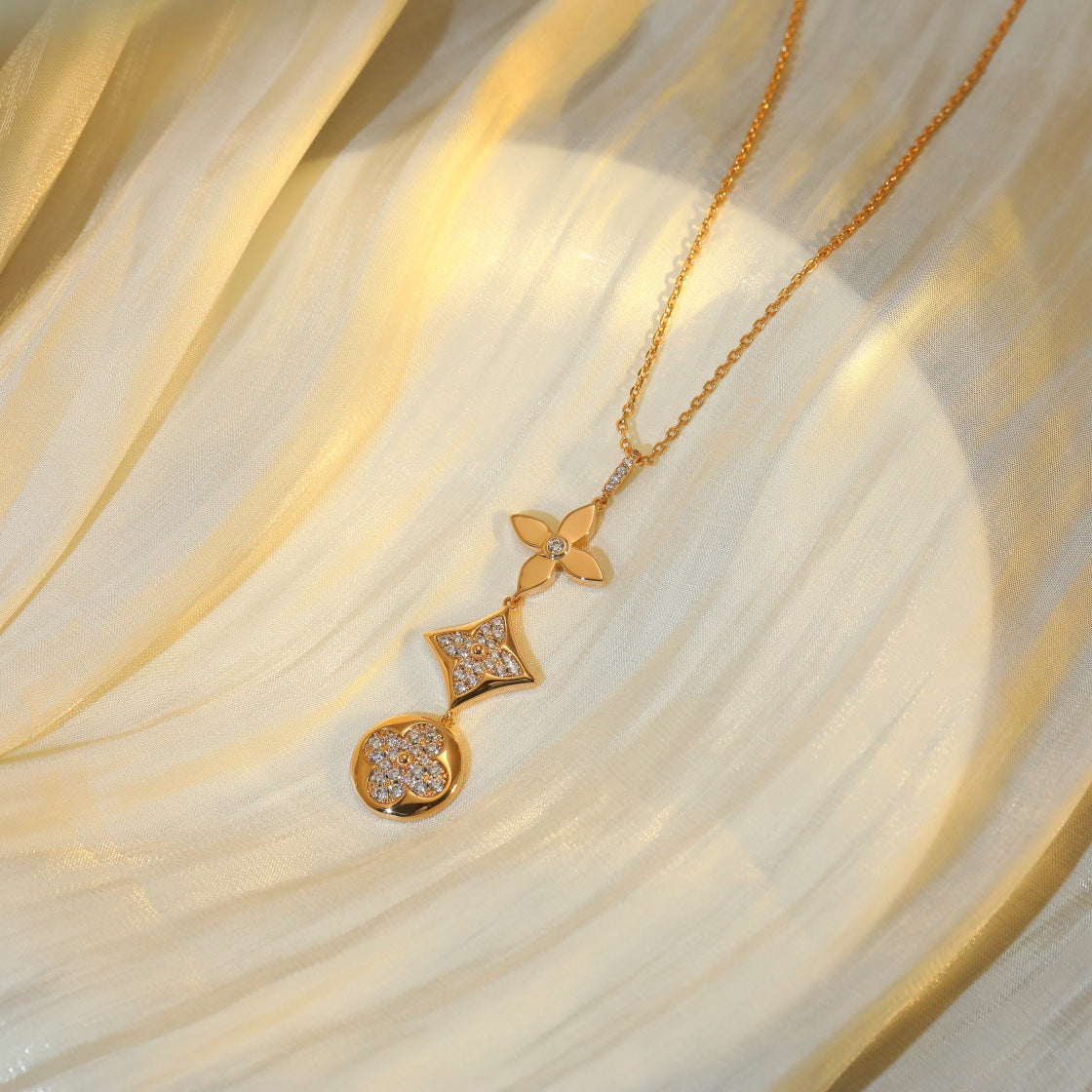 [Mystic Crown]STAR AND SUN DIAMOND PINK GOLD NECKLACE
