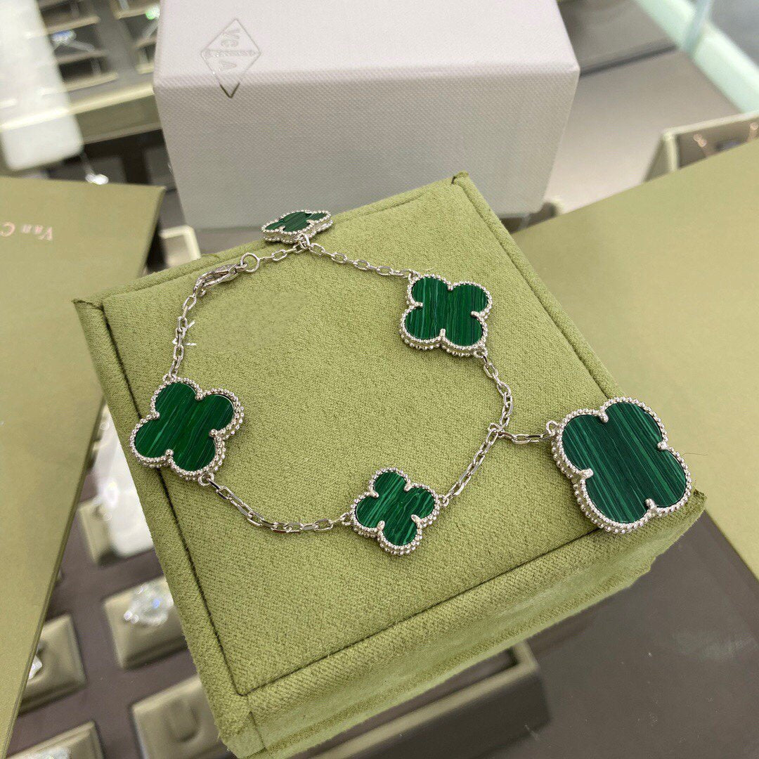 [Mystic Crown]CLOVER 5 MOTIFS SIVLER MALACHITE BRACELET