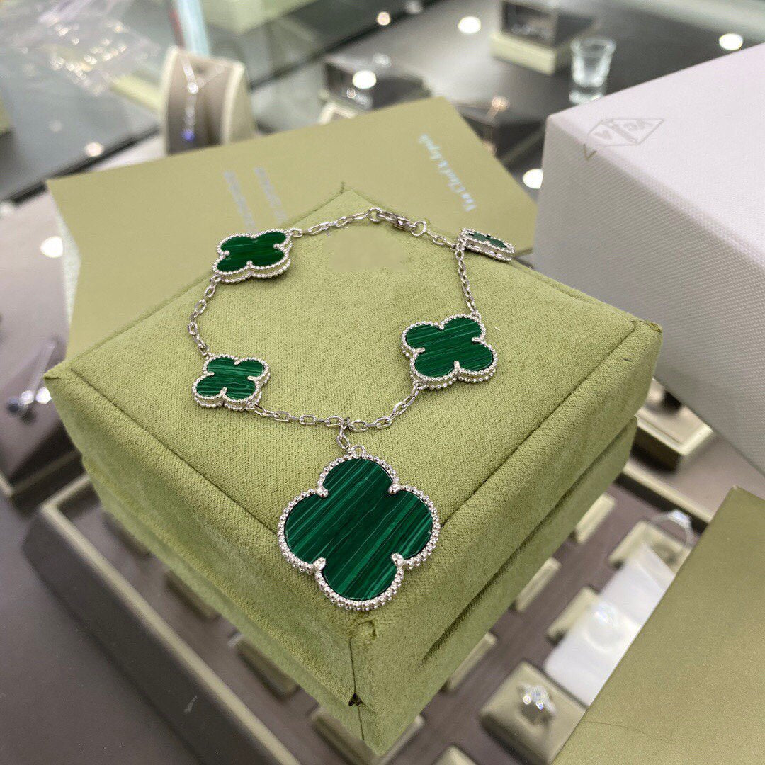 [Mystic Crown]CLOVER 5 MOTIFS SIVLER MALACHITE BRACELET
