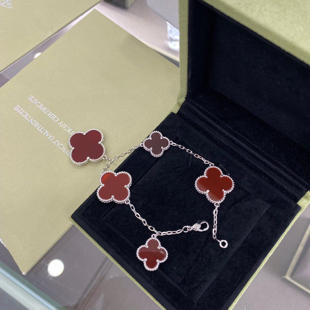 [Mystic Crown]CLOVER 5 MOTIFS SIVLER CARNELIAN BRACELET