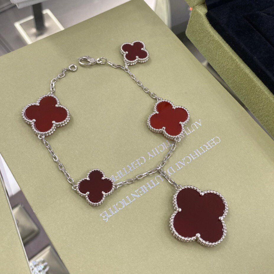 [Mystic Crown]CLOVER 5 MOTIFS SIVLER CARNELIAN BRACELET