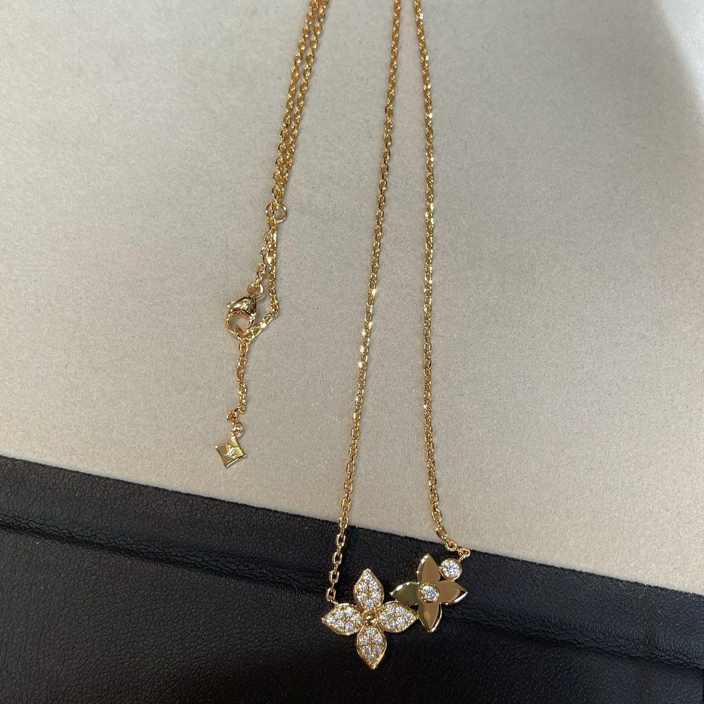 [Mystic Crown]STAR BLOSSOM NECKLACE PINK GOLD DIAMONDS